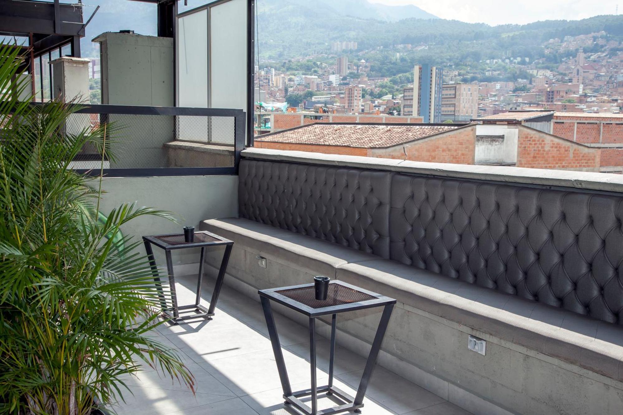 Edificio Helena Lägenhet Medellín Exteriör bild